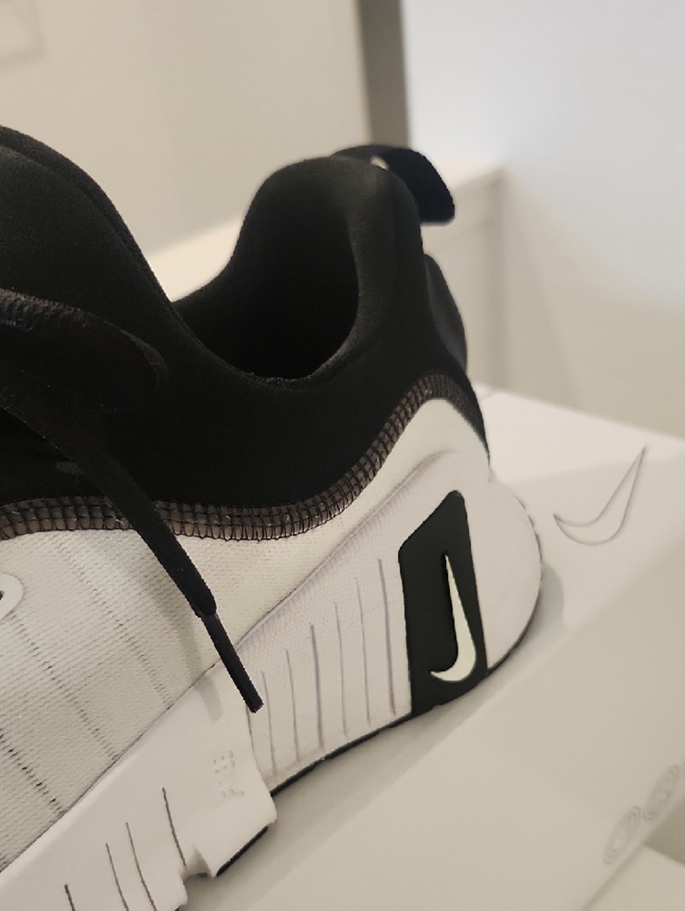 Nike White and Black Training Sneakers Custom Metcom - Picture 8 of 12